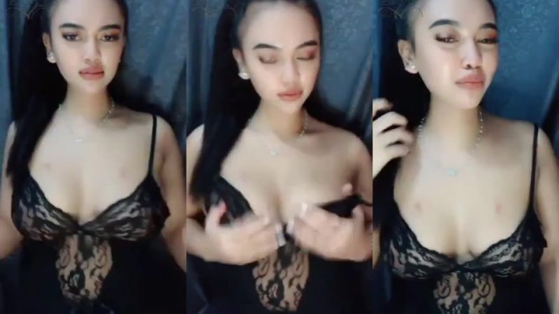 Bokep Live - Miss Bebyvi Bugil Show Remas Toket Desah